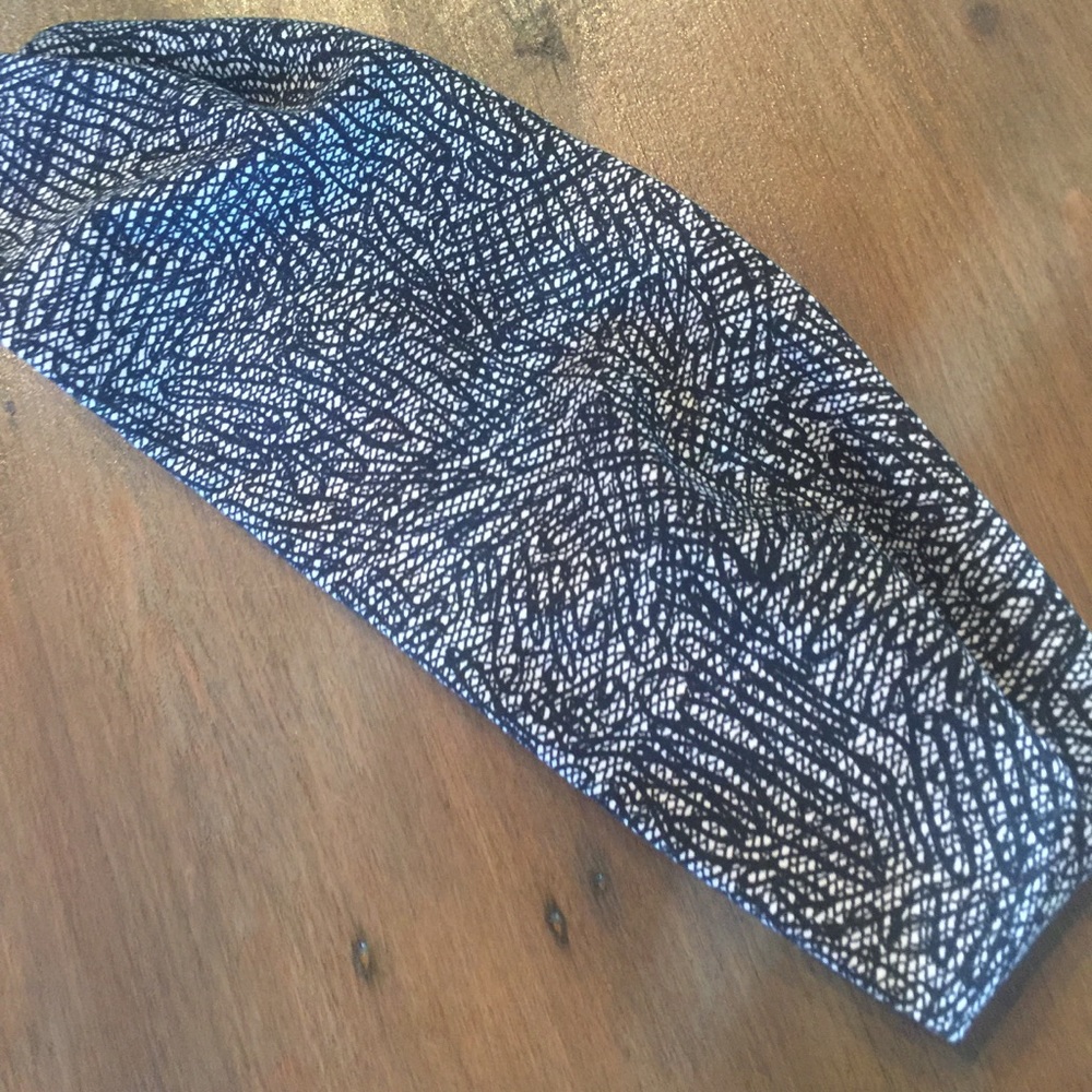 Lulu Lemon Fringe Fighter Headband